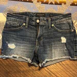 Lucky Brand Women's Blue Denim Shorts Midrise. Washed never worn.